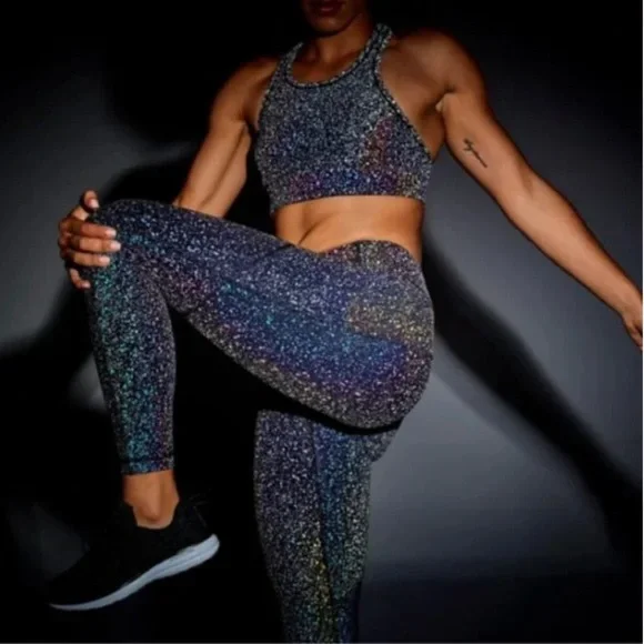 Lululemon Speed Tight V SE 28" in Rainbow Reflective Size 4 - Picture 3 of 12